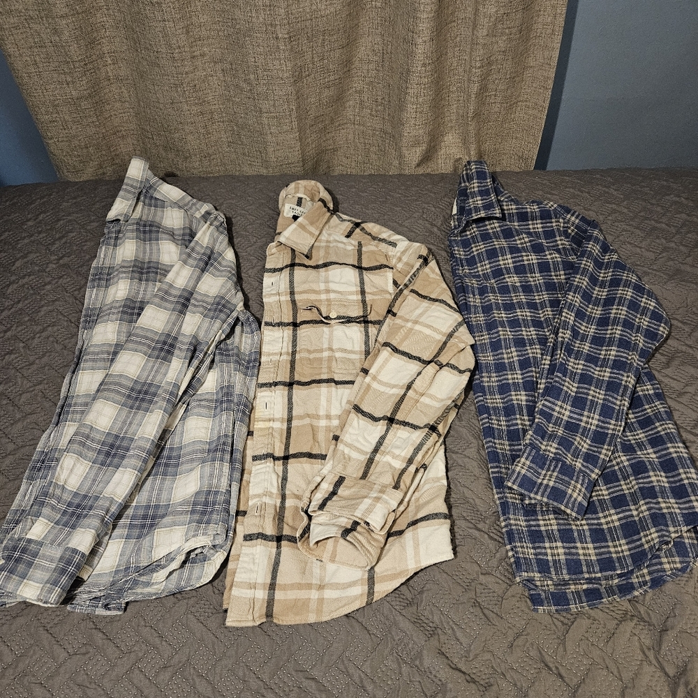 3 American Eagle Shirts Size Medium